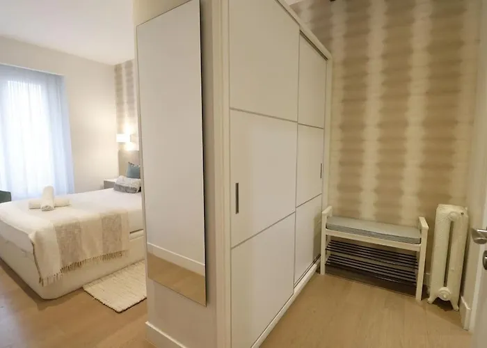 Prime Location Modern Lägenhet